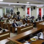 baskan-kinaydan-emek-ve-halk-vurgusu-NX3FgwrC.webp