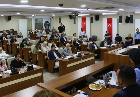 baskan-kinaydan-emek-ve-halk-vurgusu-NX3FgwrC.webp
