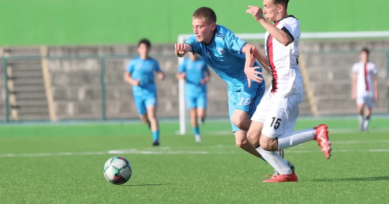 bursa-gemlik-belediyespor-u17-sampiyon-oldu-PAAw99DS.webp