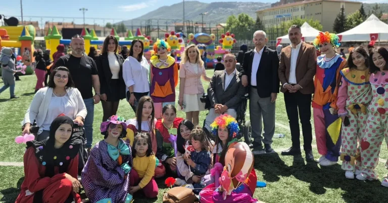 bursa-gemlikte-1-engelsiz-festivali-coskuyla-gerceklesti-HZVQ2tyx.webp