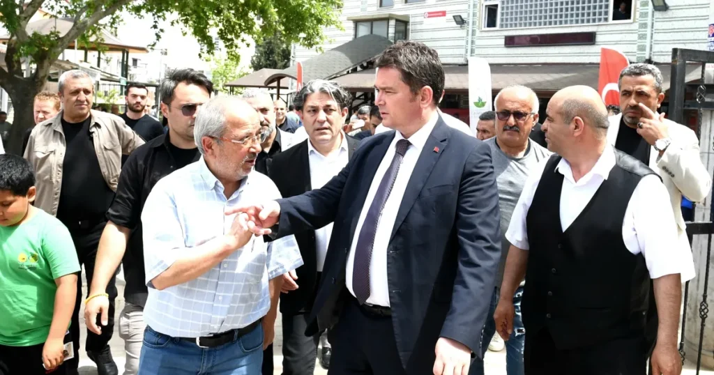 bursa-osmangazide-baskan-aydin-gunestepe-sakinleriyle-bulustu-ca4tNJ9Q.webp
