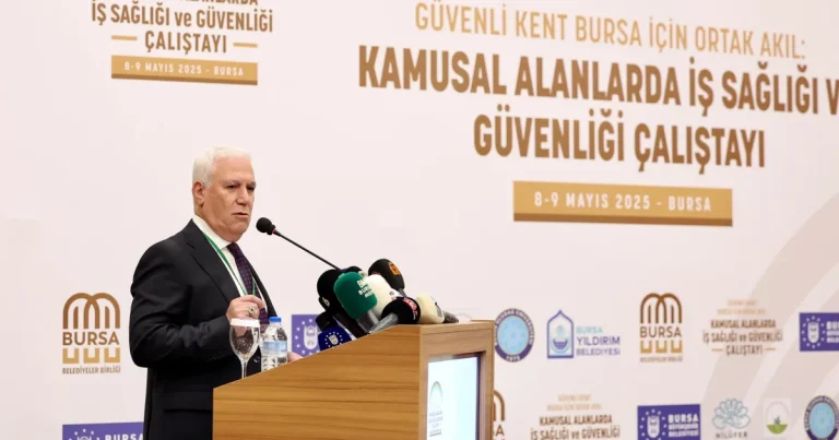 bursada-kamusal-alanlarda-is-sagligi-ve-is-guvenligi-calistayi-Ns6bi9Zn.webp