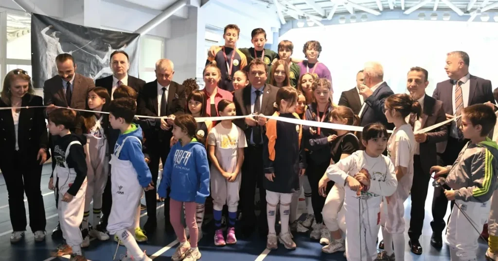 bursada-osmangazi-belediyesinden-eskrim-salonu-TzndmKfx.webp