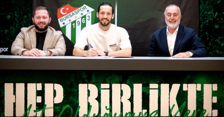 bursaspor-batuhan-yayikci-ile-sozlesme-imzaladi-IprQ34q7.webp