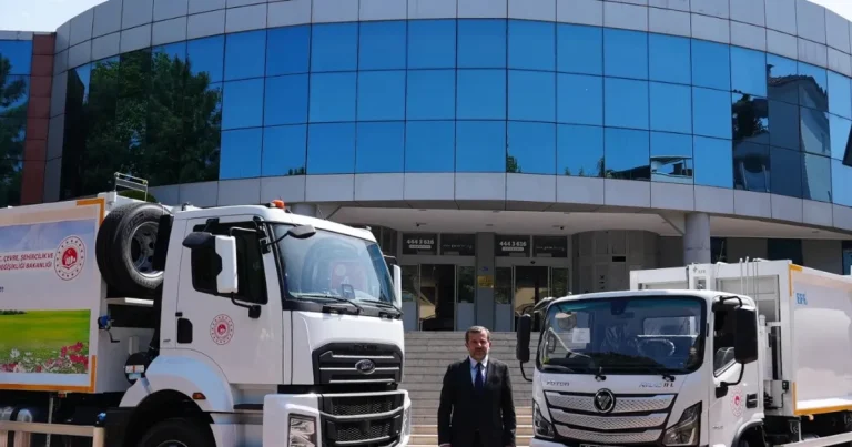 cevre-bakanligindan-gursuya-hibe-arac-destegi-jpMTMPFu.webp
