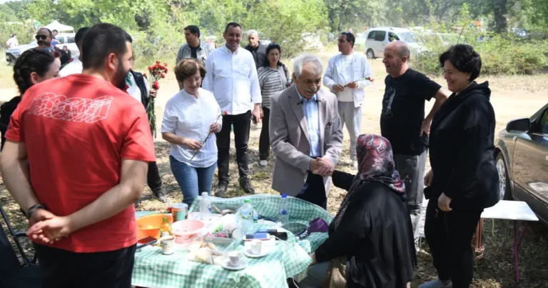 edirne-kesanda-dallik-senlikleri-coskusu-RsFXCTby.webp