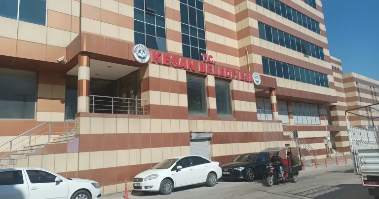 edirne-kesanda-vatandaslardan-belediyeye-cagri-rs3sTUtw.webp