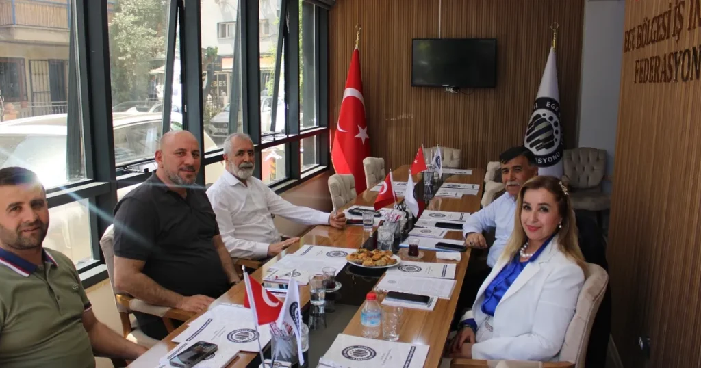 ege-bolgesi-is-insanlari-federasyonunda-yatirim-potansiyeli-degerlendirildi-1sWPDxNK.webp