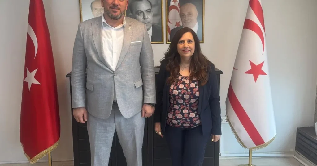 ege-bolgesi-is-insanlari-federasyonundan-onemli-ziyaret-3DV4zKBx.webp