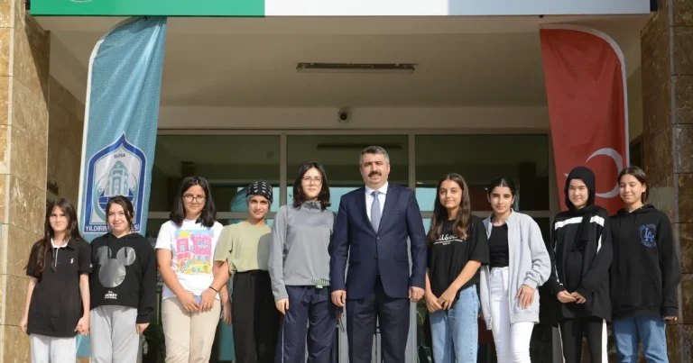 genclerin-kalbi-bursa-yildirimda-atacak-dhTHf59A.webp