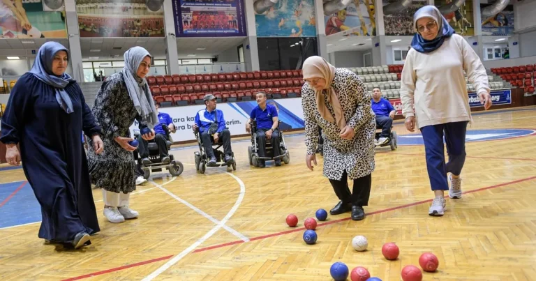 izmir-boccia-takiminin-gorunmez-kahramanlari-fedak-r-anneler-cocuklarin-en-buyuk-destekcisi-4fBVZ2fK.webp