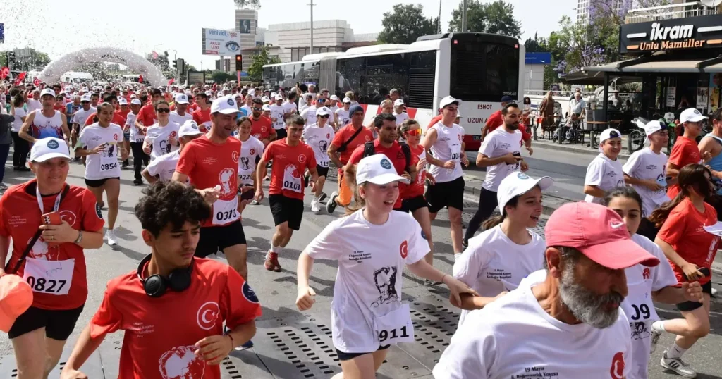 izmir-karabaglarda-19-mayis-coskusu-WblPIrq3.webp