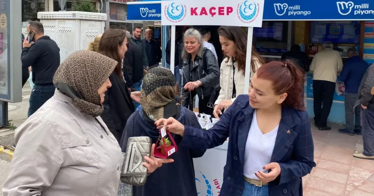kacepten-anneler-gunune-ozel-kutlama-pM45lPz6.webp