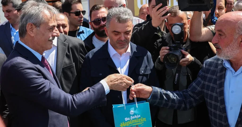 kahverengi-kokarca-kabusuna-karsi-mucize-bulus-i4SwUwQ1.webp