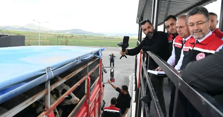 kayseri-besinci-kontrol-noktasi-oldu-veteriner-yol-kontrol-ve-denetim-istasyonu-faaliyette-PSPhva9u.webp