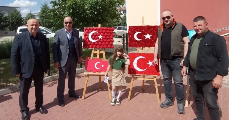 kesan-rasit-efendi-ilkokulunda-kermes-ve-resim-sergisi-coskusu-MJ1WbJdJ.webp