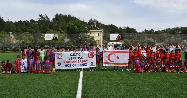 kktcli-minikler-antalya-kumlucada-dostluk-macinda-s97kV16L.webp