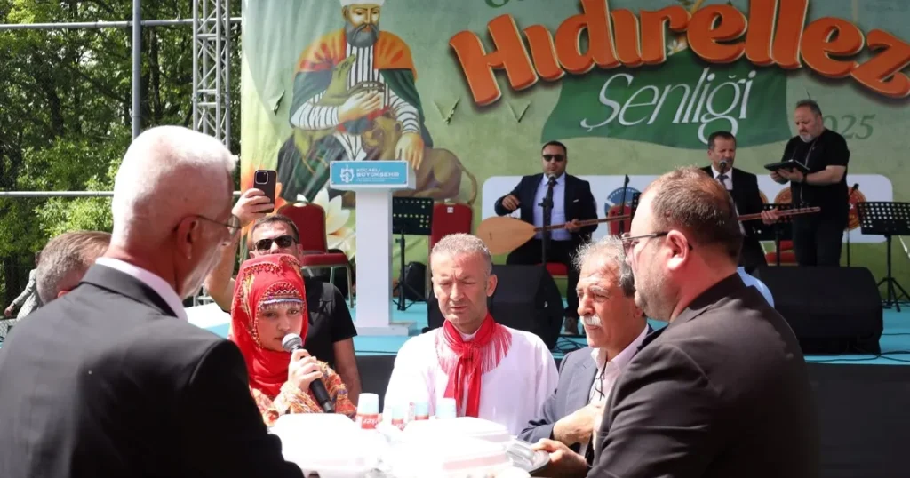 kocaelinde-hidirellez-senlikleri-buyuksehirle-renkli-gecti-tcaZasjI.webp