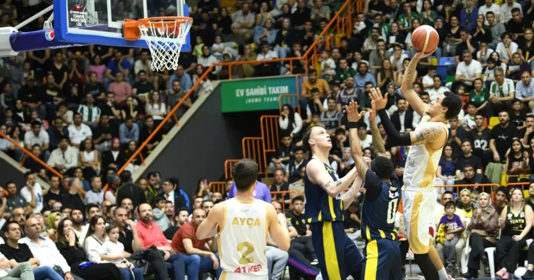 konya-buyuksehir-belediyespor-seriyi-esitledi-UjaDPqSi.webp