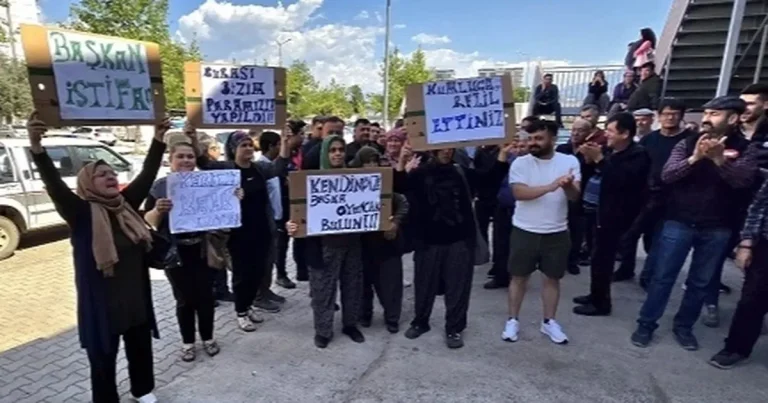 kumluca-pazaryerinde-esnaf-belediye-gerilimi-6Cze3p6p.webp