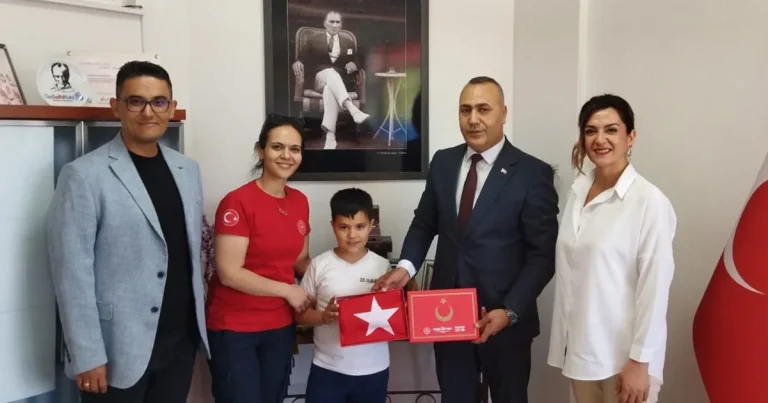 manisa-buyuksehir-sehit-suleyman-gurun-oglunun-ozel-gununu-unutmadi-xziZuBFK.webp