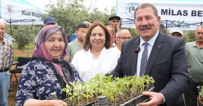 mugla-milasta-300-ureticiye-dagitim-gerceklestirildi-2kiUwURk.webp
