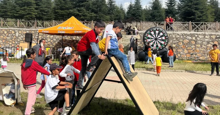 playland-eglence-tiri-dogansehirde-cocuklari-sevindirdi-A3znri9e.webp