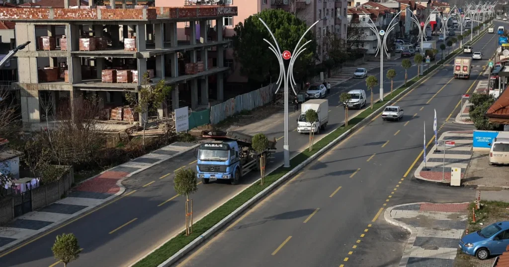 sakarya-buyuksehirden-sehrin-dort-bir-yanina-yesil-dokunus-TxvzEBRc.webp