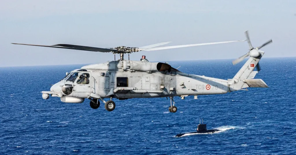 sh-70-helikopteri-denize-acil-inis-yapti-vkePpwG7.webp