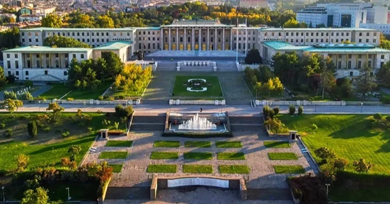 tbmmde-yeni-duzenlemeler-gundemde-bu-hafta-neler-gorusulecek-dsgzRX99.webp