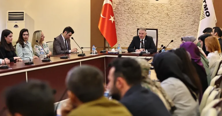 tmoda-eksper-ve-muhasebe-kursiyerleriyle-bulustu-MKxvsKZO.webp