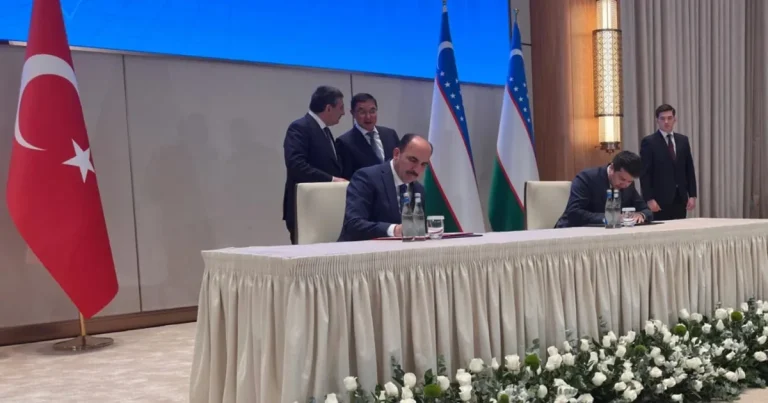 turkiye-ozbekistan-is-birligi-mutabakati-imzalandi-WnXfgV38.webp