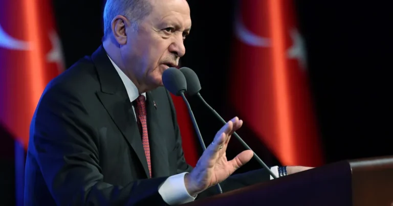 turkiye-yenilenebilir-enerjide-dev-adimlar-atiyor-GIRUUWvh.webp