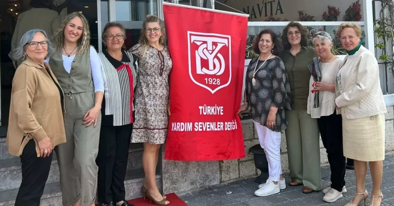 tysd-mudanya-subesinden-annelere-ozel-kutlama-IXe6nL18.webp